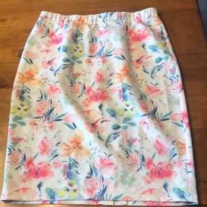 Gorgeous floral print skirt!!